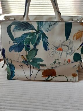 Fiorelli White Floral Print Tote Bag. Nwot